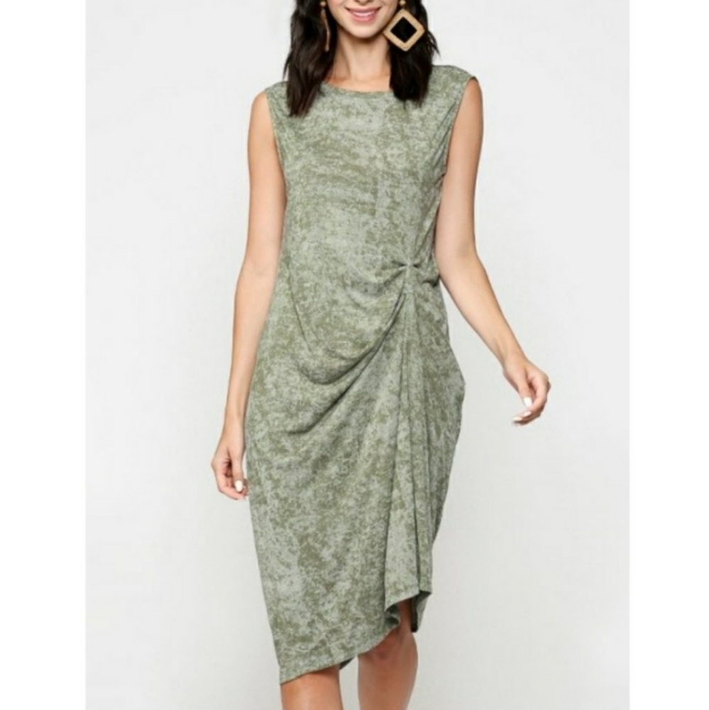 🆕 Draped knit boutique dress - Picture 3 of 11
